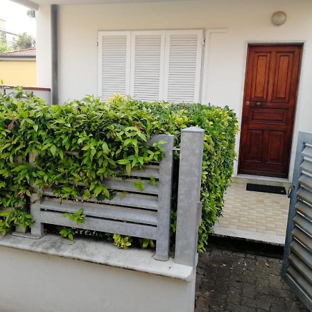 Ferienwohnung La Casa Dei Bebi Carrara Exterior foto